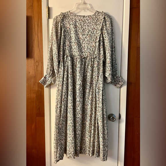 Oak Meadow Floral Midi Dress - Picture 6 of 9